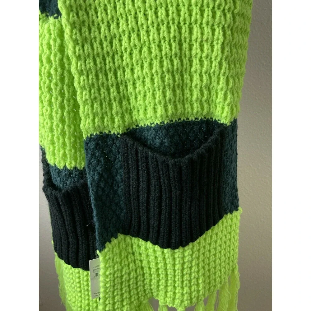 Steve Madden Women  Knit Tassel Scarf Green/ Teal/ Black Pockets 10